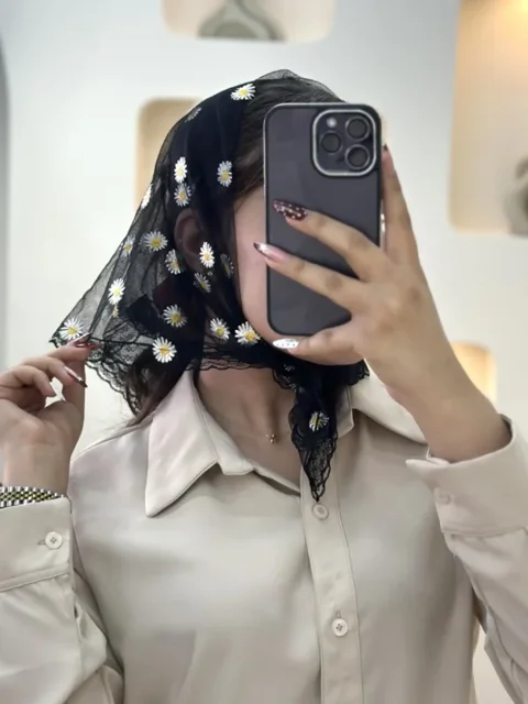 مینی اسکارف بابونه حاشیه نوار دوزی